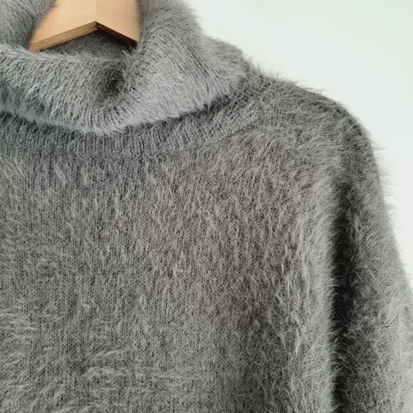 JOE FRESH Eyelash Fuzzy Knit Turtleneck Sweater Gray Sz L - Picture 4 of 13